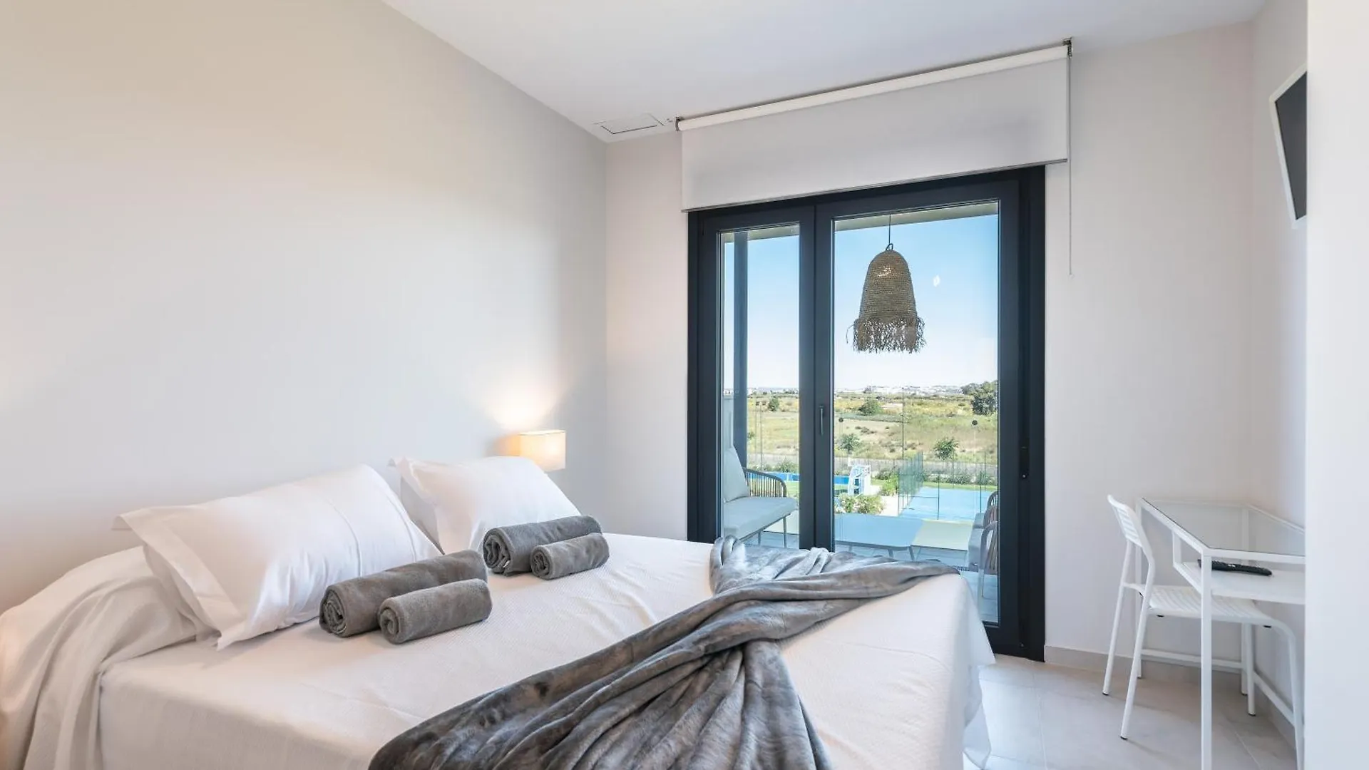 Los Flamencos Luxury By H Isla Canela Apartment